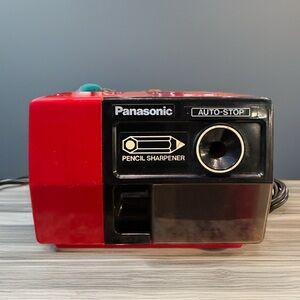 Panasonic Electric Pencil Sharpener Model No. KP-123 Red Auto Stop Vintage Japan